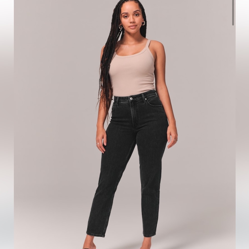Abercrombie & Fitch “The Mom Highrise Jeans”